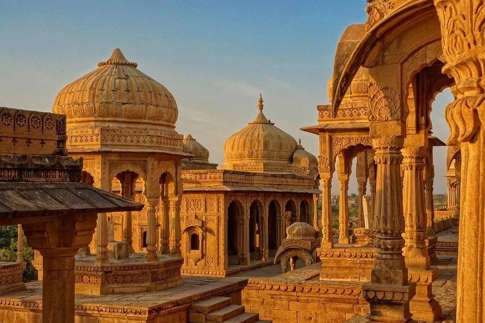 Explorer le monde : Destinations incontournables à découvrir